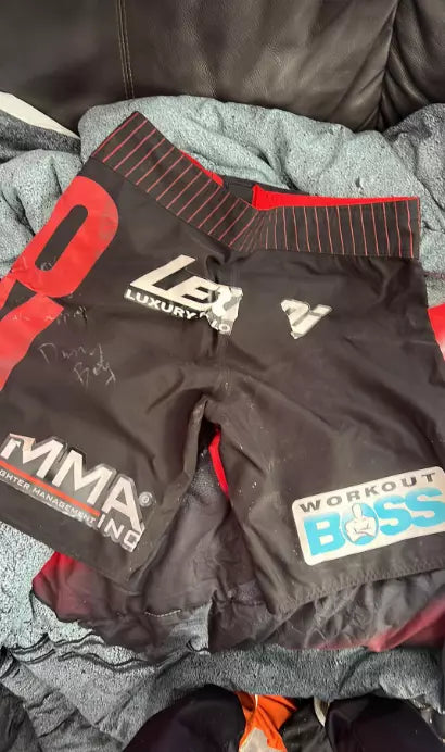 TUF 13 Lesnar Vs JDS Finale UFC SIgned Event Poster SBC Tony Ferguson FREE Fight worn Gear