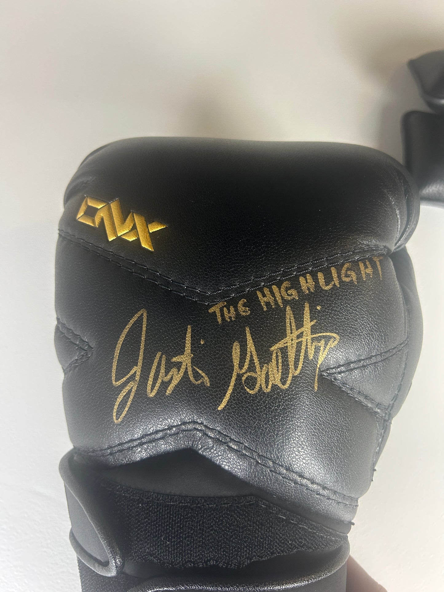 Justin Gaethje ONX Signed Glove (1 glove, not 2)